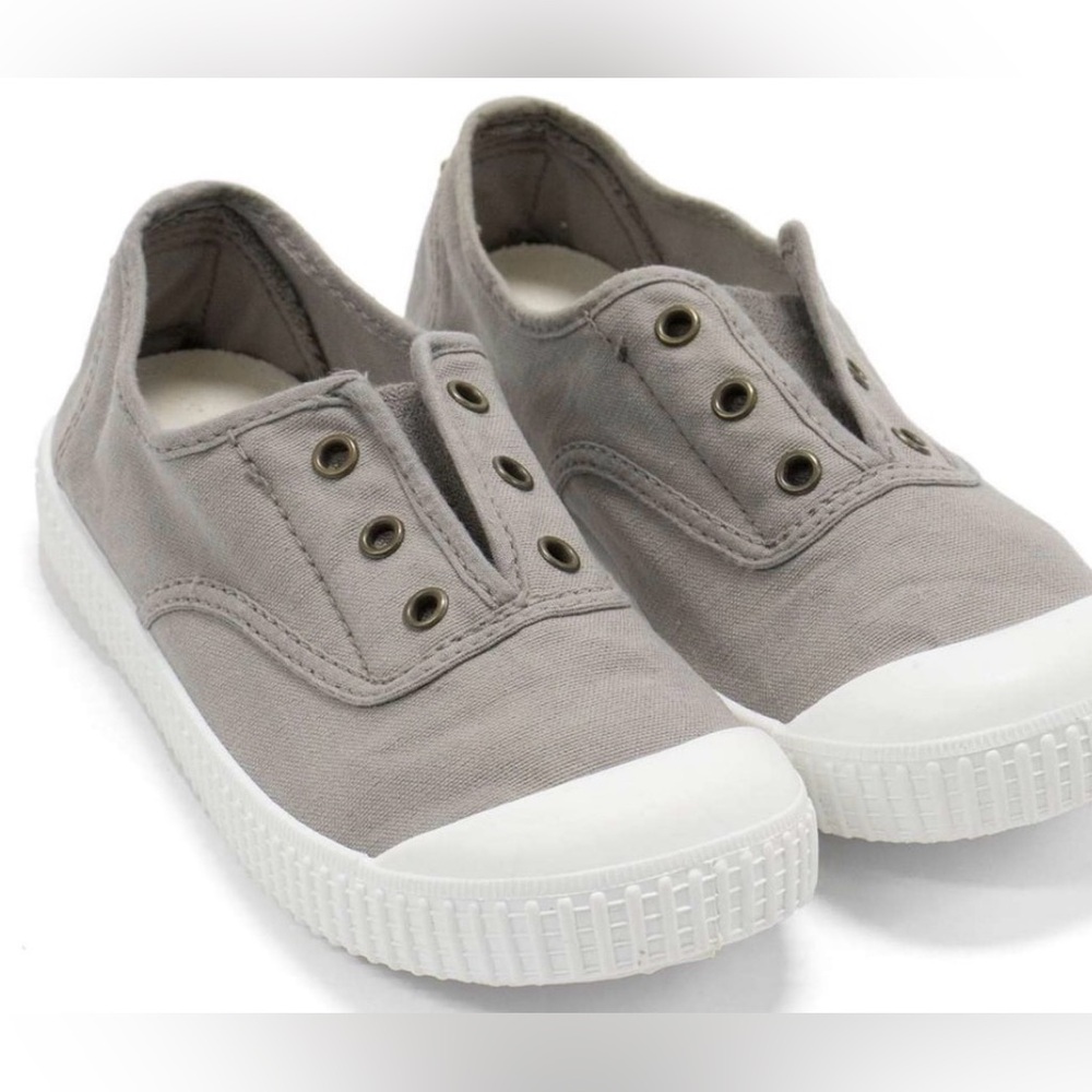 Victoria Kid's Gray Canvas 100% Organic Cotton Sneaker Slip On Shoes‎ Size 30